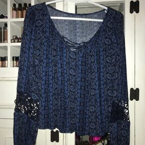 Blue hollister top